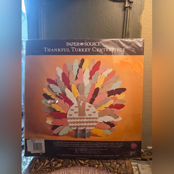 Paper Source Vibrant Turkey Centerpiece - Picture 5 of 8